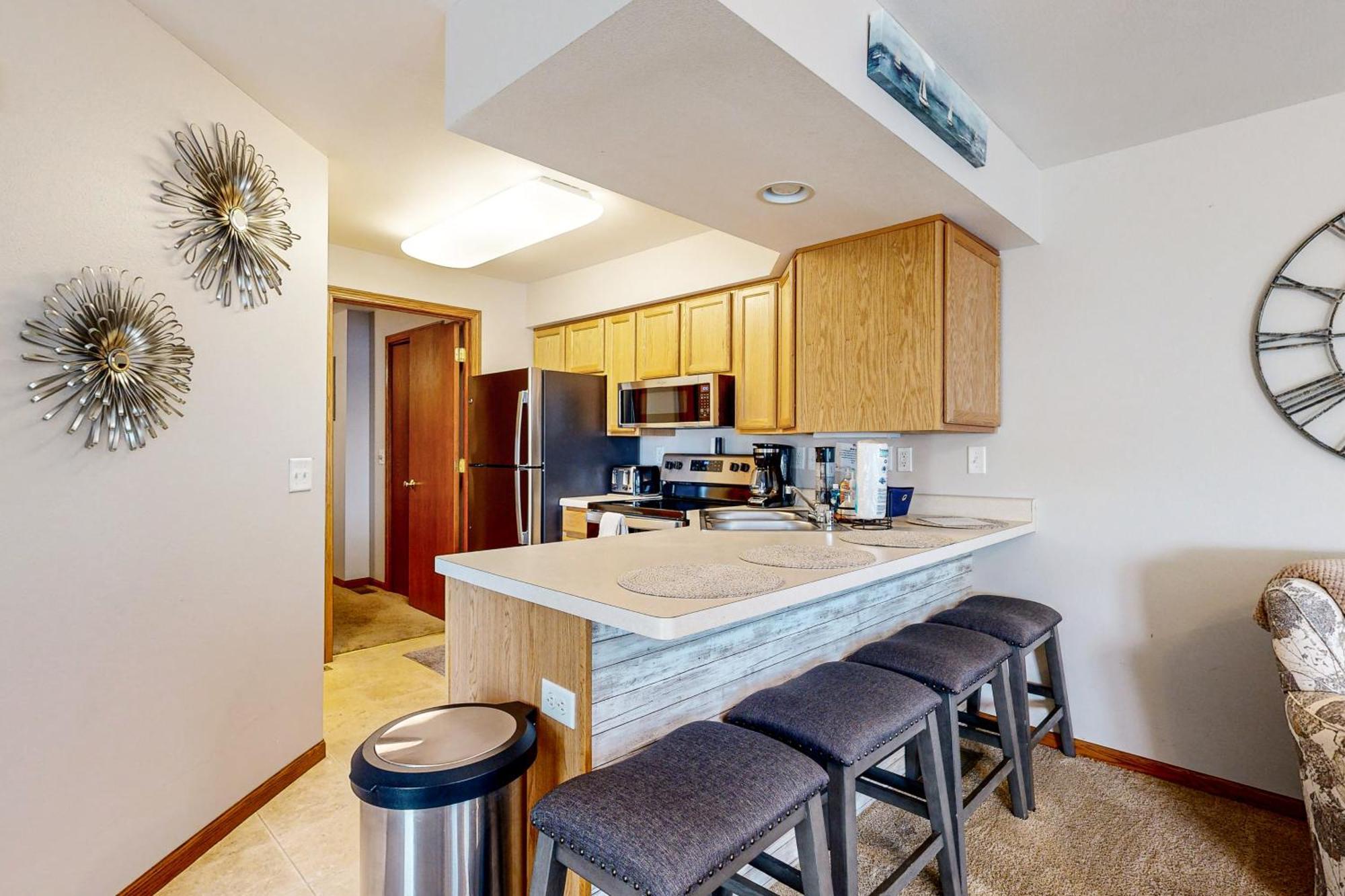 Lighthouse Cove Condo Resort Wisconsin Dells Room photo