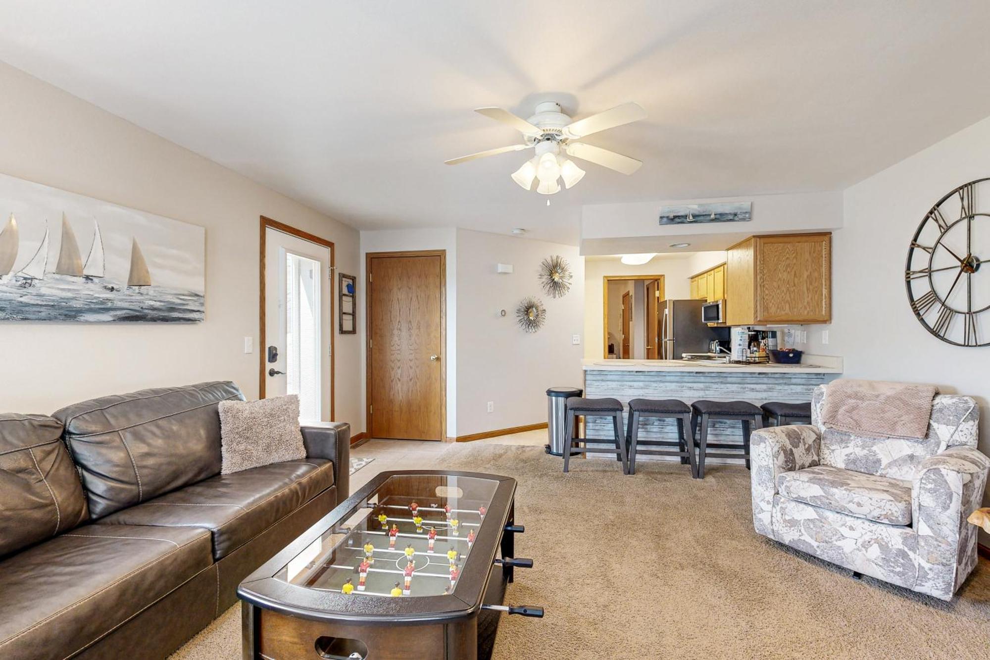 Lighthouse Cove Condo Resort Wisconsin Dells Room photo