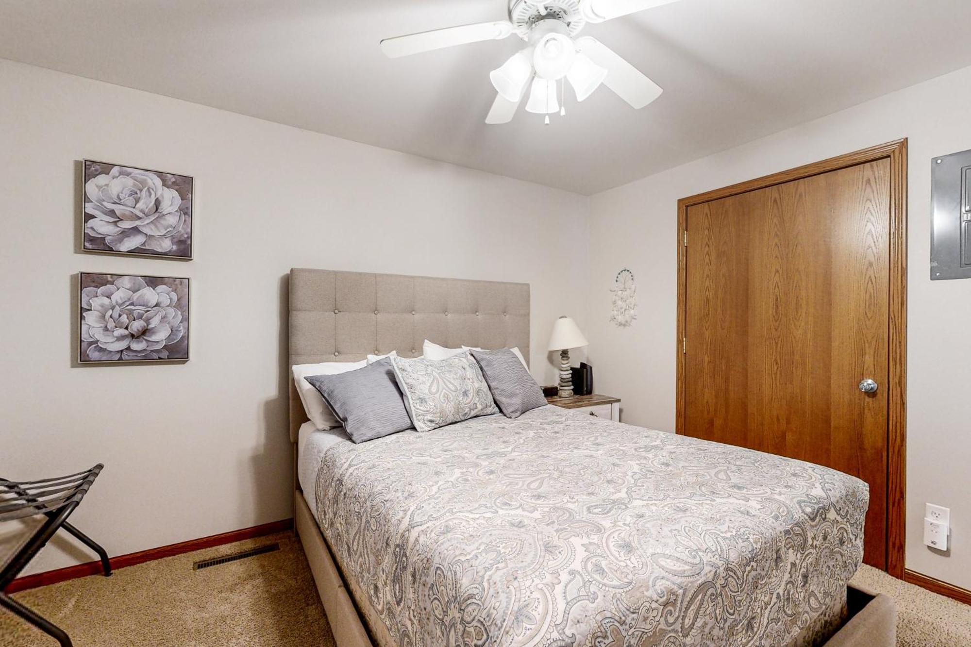 Lighthouse Cove Condo Resort Wisconsin Dells Room photo