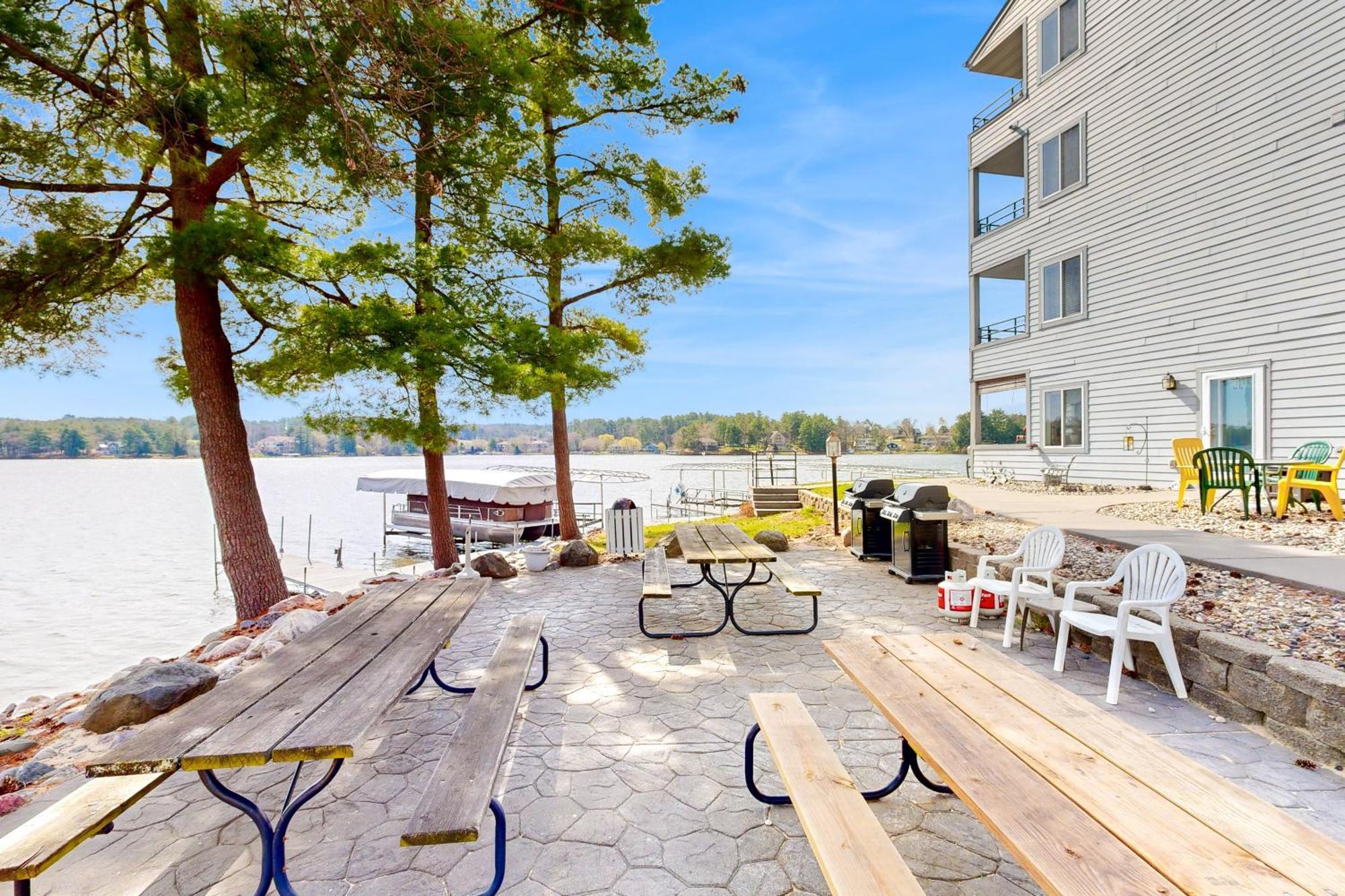 Lighthouse Cove Condo Resort Wisconsin Dells Room photo